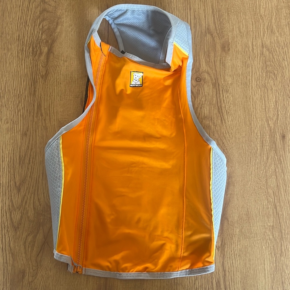 Ruffwear Jet Stream Fast and Light Dog Cooling Vest Size Medium